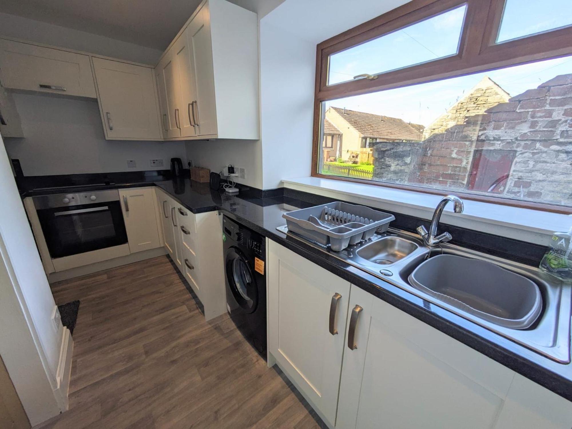 2 Bedroom Townhouse With Seaview On The Nc500 Wick Wick  Exterior photo